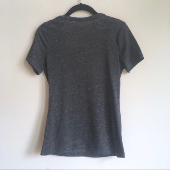 Old Navy Grey and Pink Graphic V-Neck T-Shirt - Picture 3 of 4